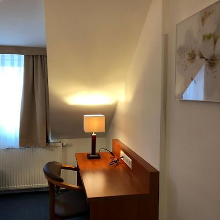Hotel Mirabell Ерланген Екстериор снимка