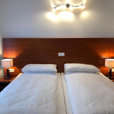 Hotel Mirabell Ерланген Екстериор снимка
