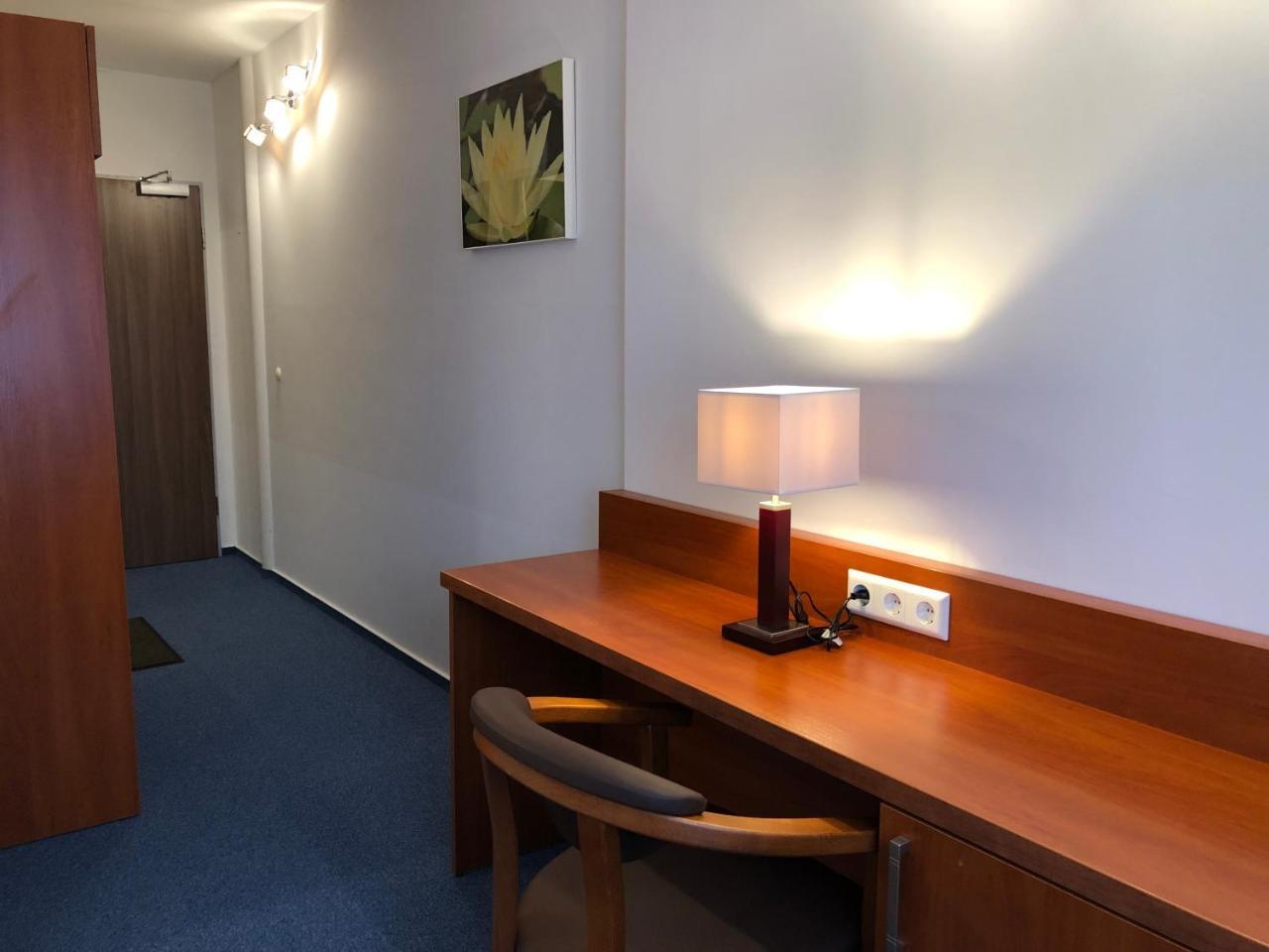 Hotel Mirabell Ерланген Екстериор снимка