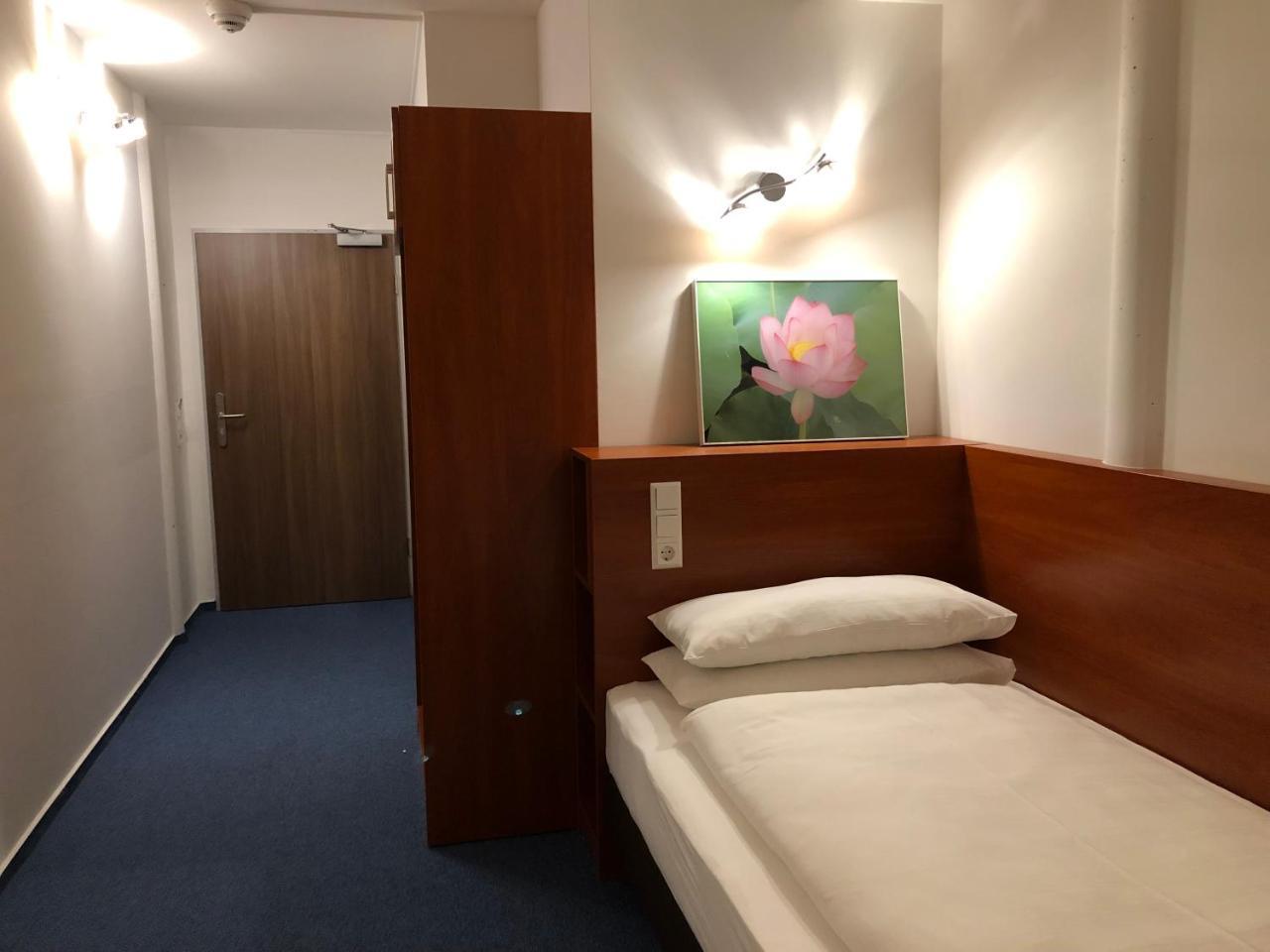 Hotel Mirabell Ерланген Екстериор снимка