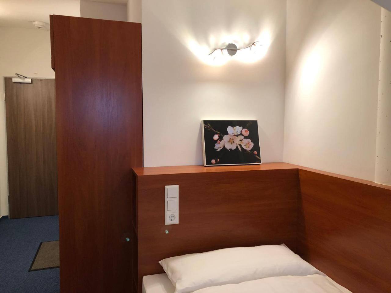 Hotel Mirabell Ерланген Екстериор снимка
