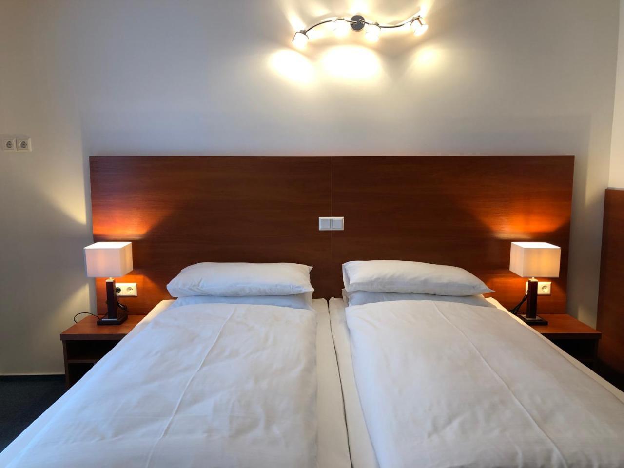 Hotel Mirabell Ерланген Екстериор снимка